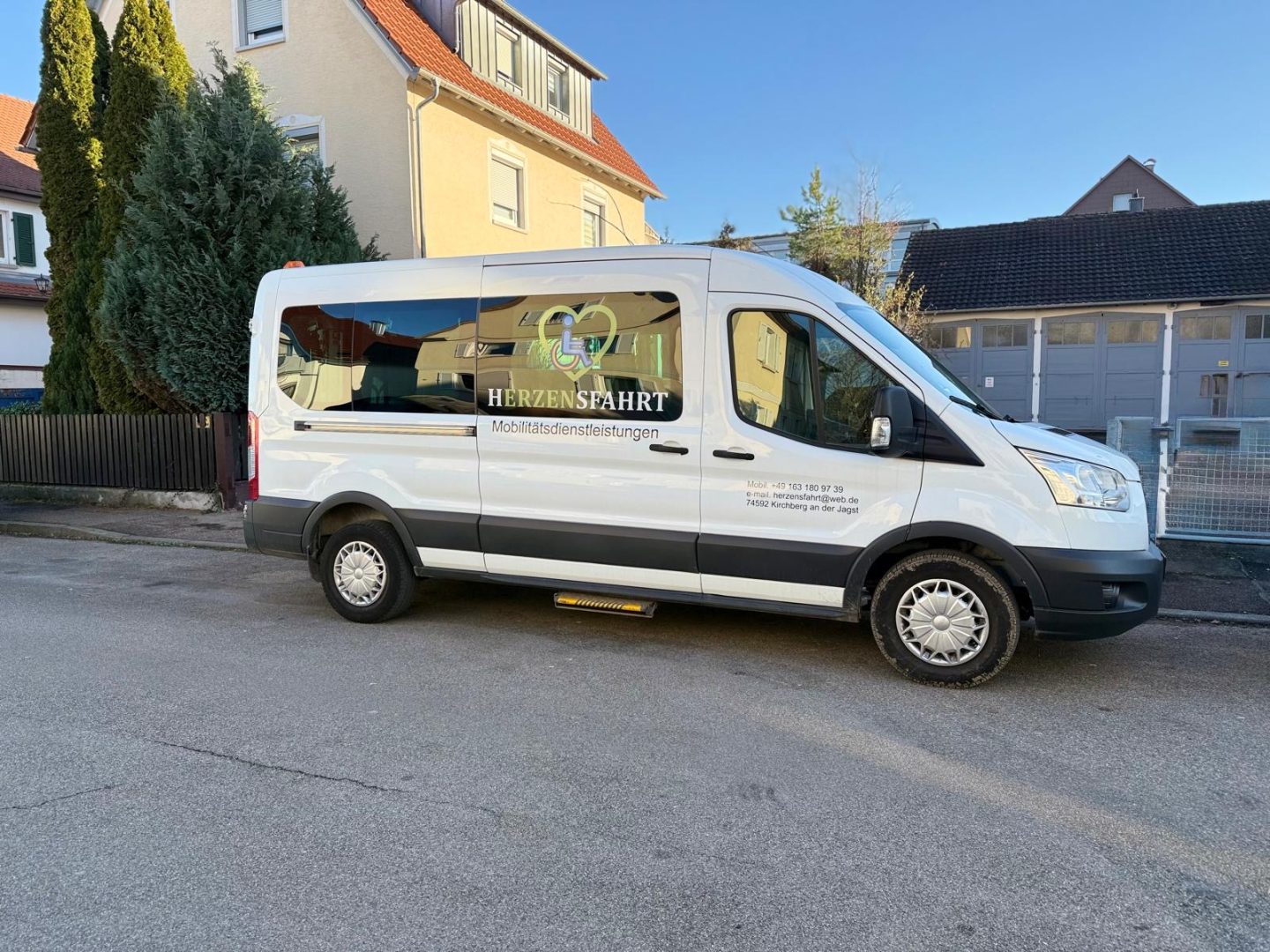 Wer hinter dem Steuer sitzt: Erzen Rama stellt sich vor